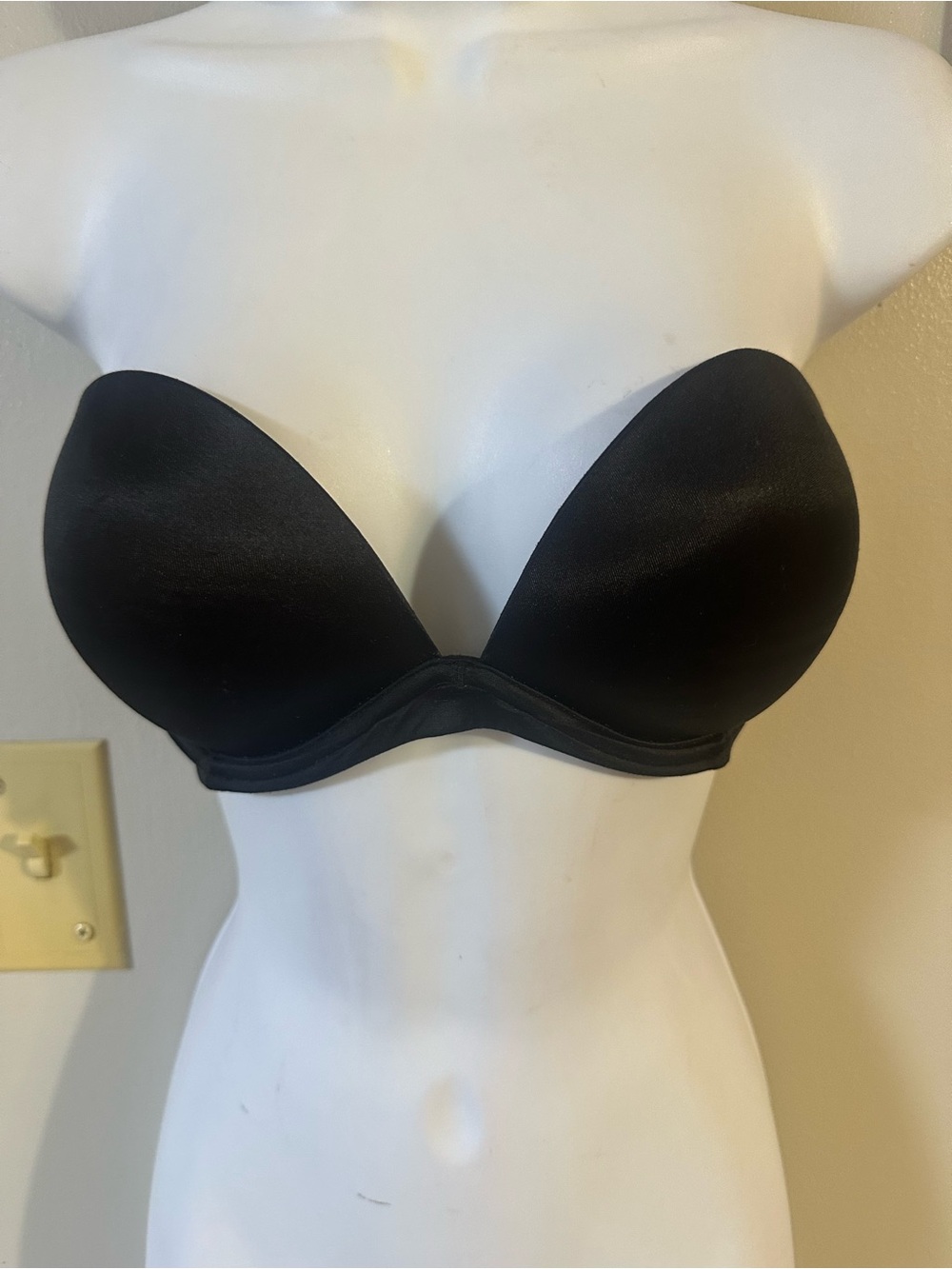 Victoria's Secret Black Strapless Push-Up Bra